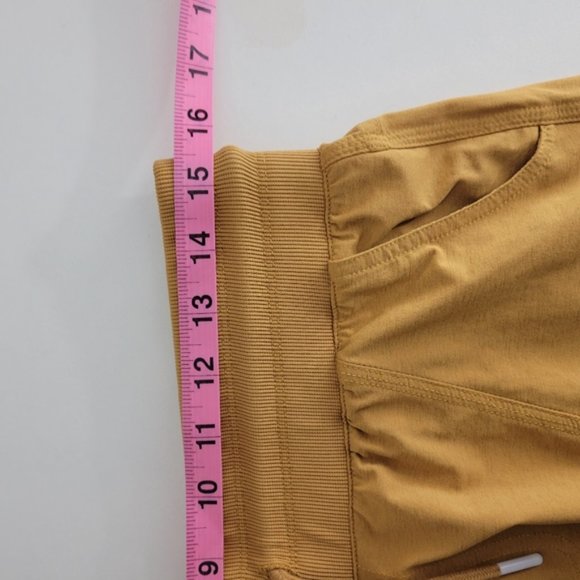 Zyia Pull On Drawstring High Waist Utility Cargo Zip Pocket Stretch Shorts - Picture 8 of 10